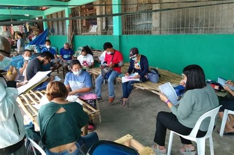 Registry system offers benefits to enrolled coco farmers .